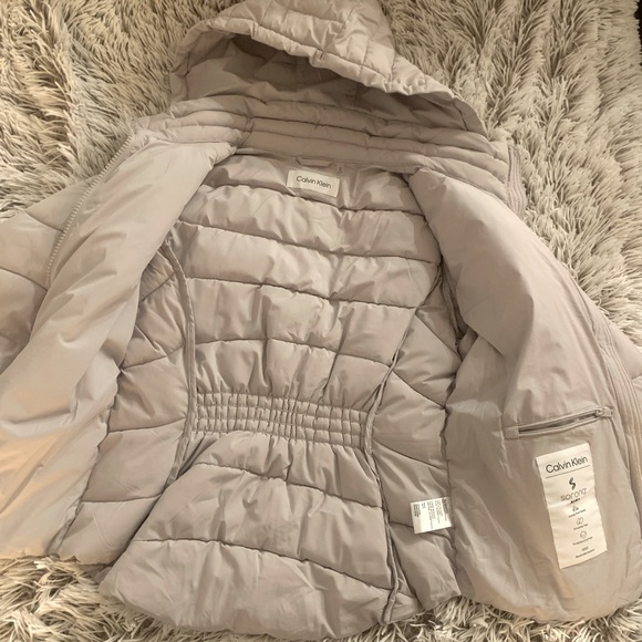 Calvin Klein Puffer Jacket - Picture 4 of 6